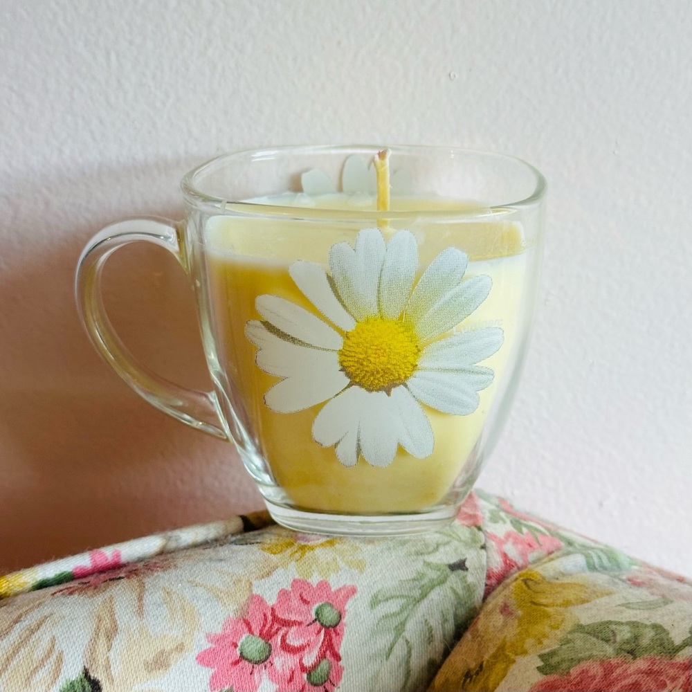 Glass mug candle